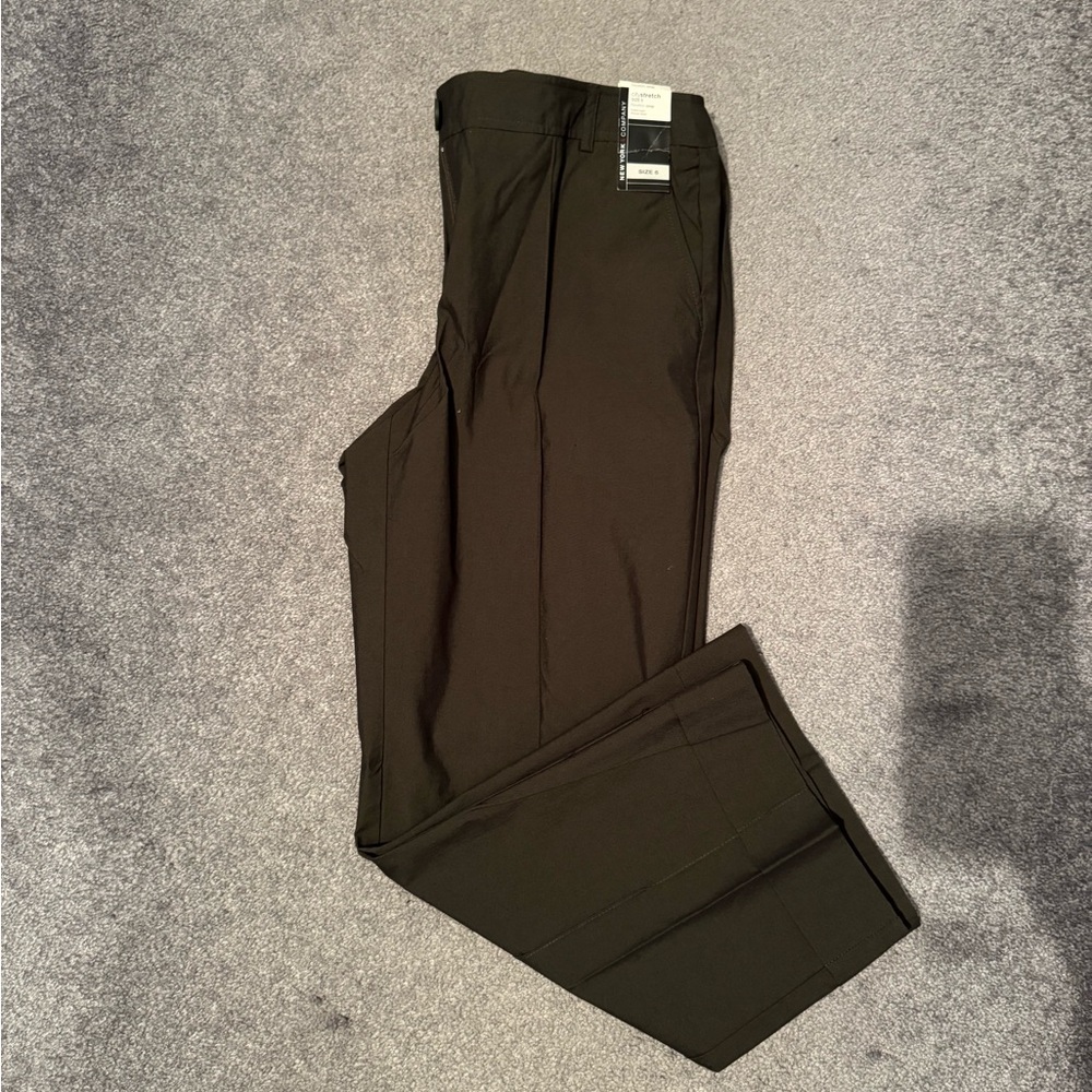 NY & Company Cropped Pants